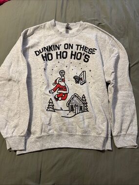 Gildan Gray Crewneck Sweatshirt with Red Santa Basketball Graphic